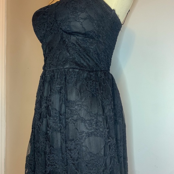 Black Lace Mini Dress, size US XS - Picture 4 of 7